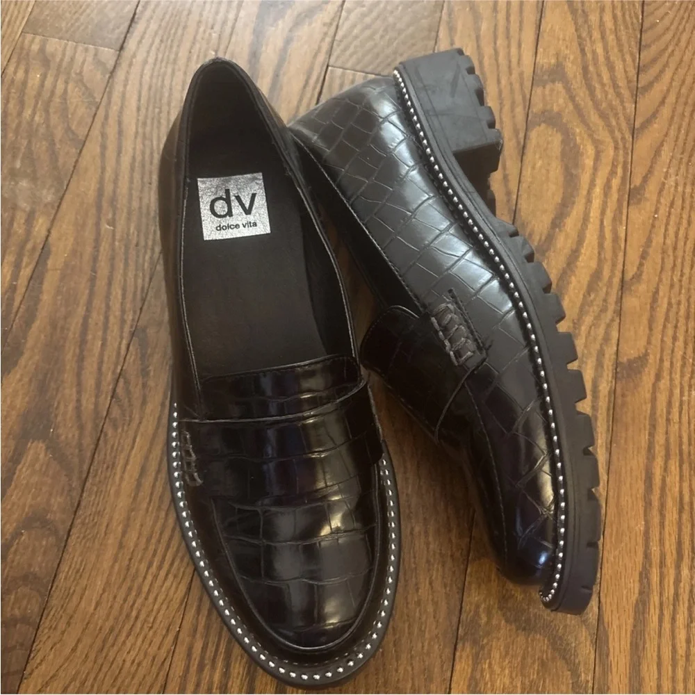 Dolce Vita Black Croc-Embossed slip on Loafers 6
